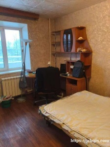 圣彼得堡室友转租 加工附近 ，出门就是地铁站，楼下有五分超市，房租一个月2.75w，押金2.75w