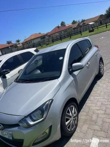 车辆出售：出售现代i20车一台，2014年1.6排量11万公里R8.5万兰特。有意者联系