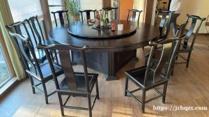 转让闲置的办公桌全套＋直径2.4米可旋转餐桌和12把椅子