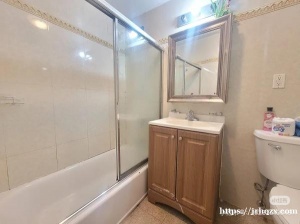 电梯分租新装修2室一厅公寓出租