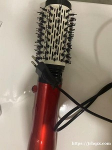 圣彼得堡出一个好用的卷发棒吹风机 200元
