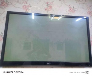 两台 可用 LG 王牌液晶电视，一台  55 寸一台 50 寸。售价 600 AED 迪拉姆也可单卖