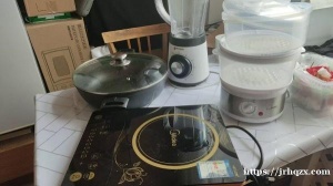 厨房用具，蒸锅 破壁机 电磁炉 还有一个几乎没怎么用过的锅