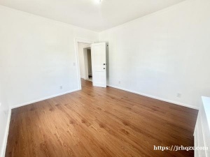 法拉盛近Kissena 公园独立屋出租2楼2房1浴1大厅月租$2500一个月